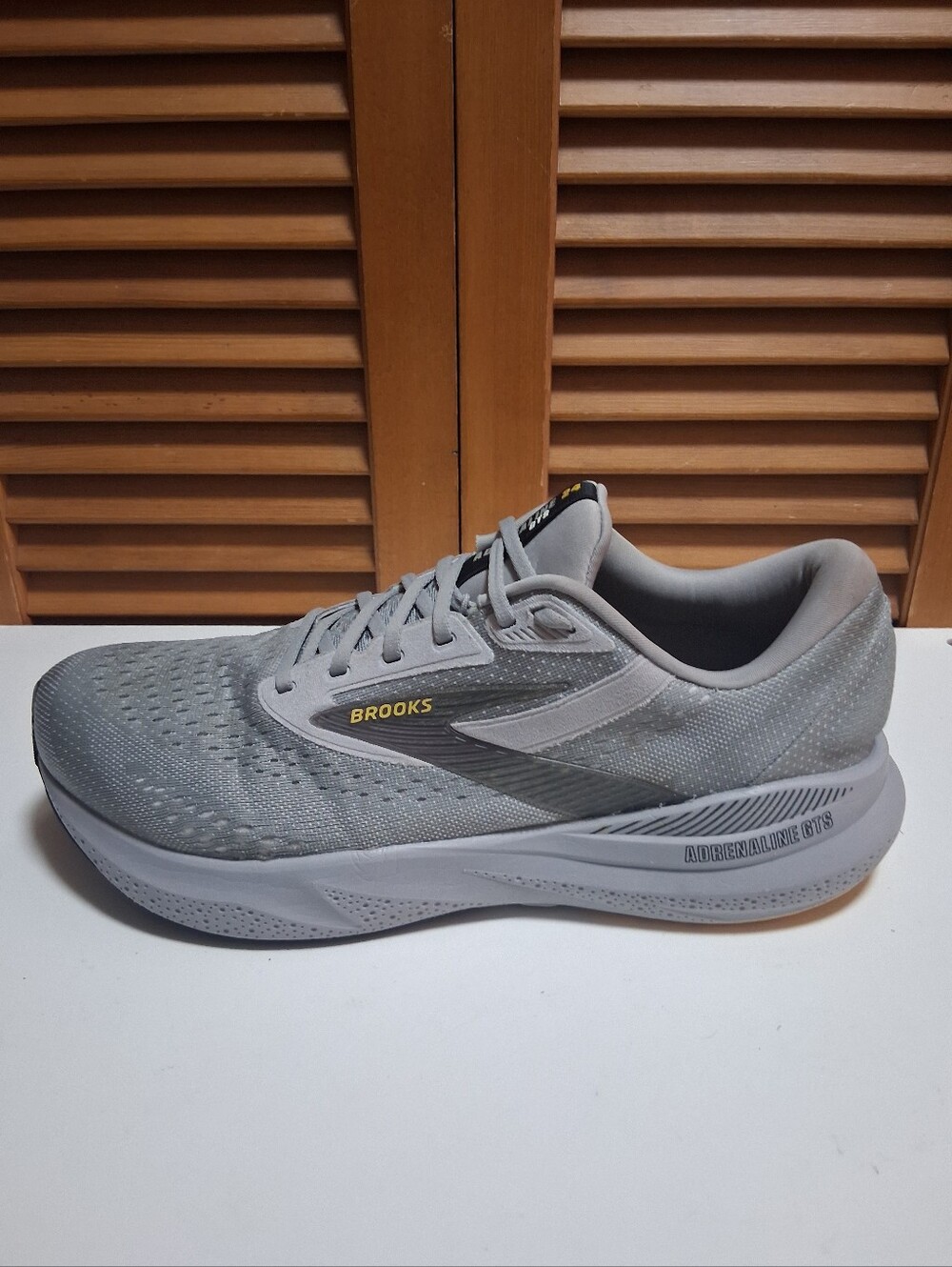 Brooks Adrenaline GTS 24 Men's Running Shoe * Size: 11.5 (4E) Extra Wide